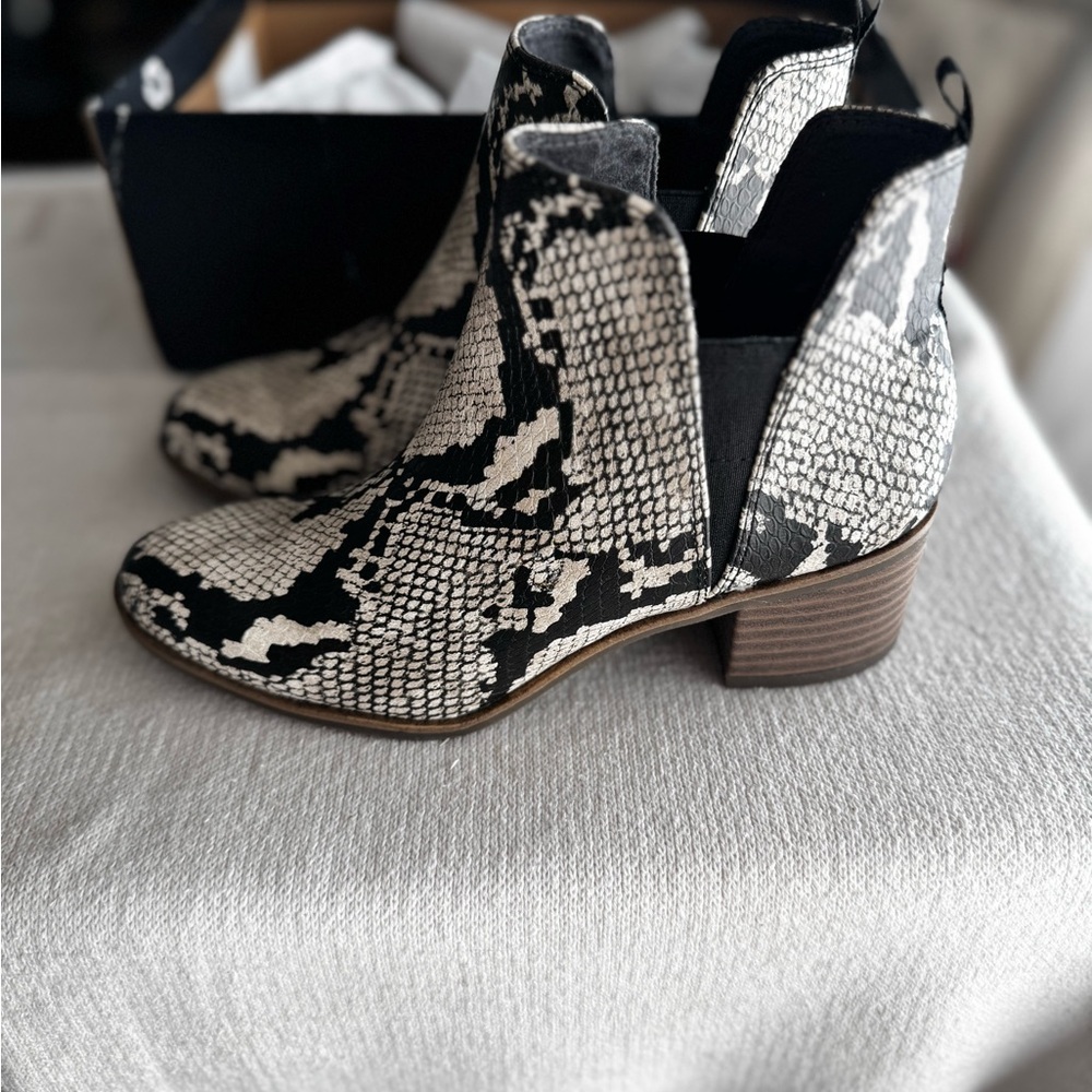 Dr Scholl’s Snakeskin Ankle Boots